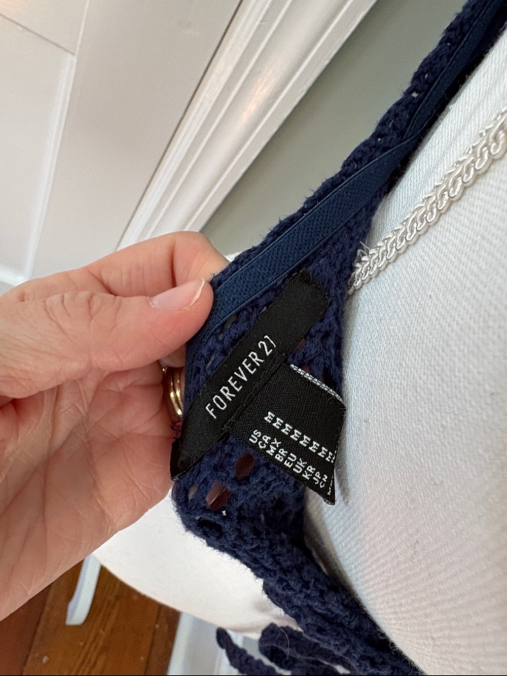 Forever 21 Navy Crochet Halter Crop Top Red Roses‎ Festival Medium - Picture 2 of 4